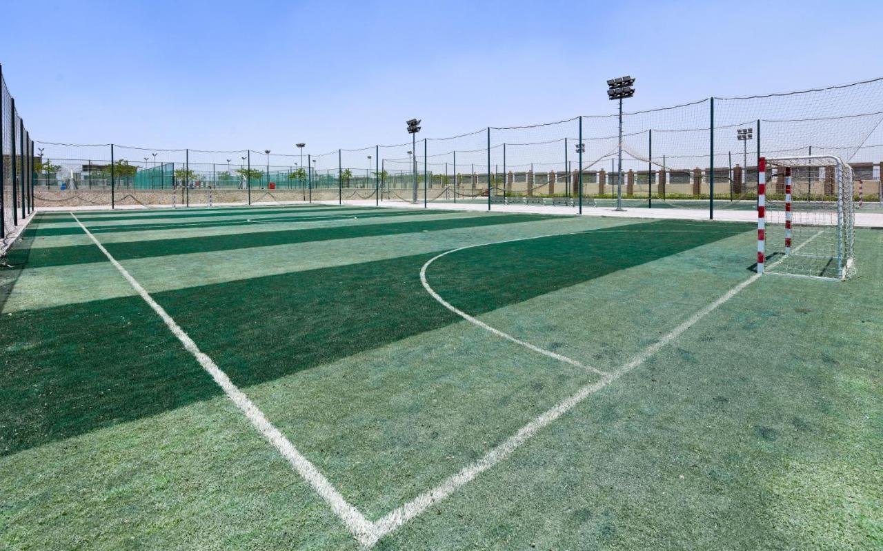 Tolip Gardens Hotel Le Caire Extérieur photo A handball court